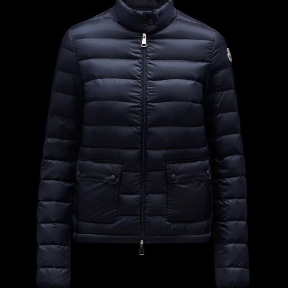 Navy Moncler jacket in perfect condition light weight and super comfortable - Picture 8 of 8